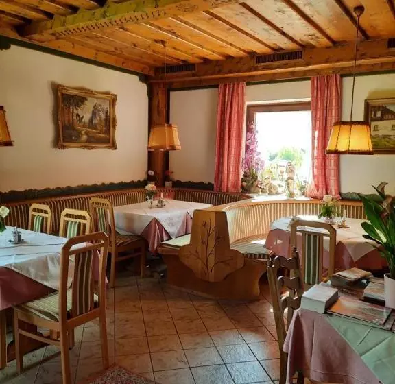 Majatalo Landgasthof Hubertusstubn