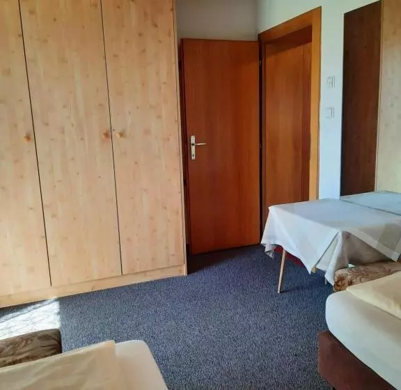 Majatalo Landgasthof Hubertusstubn