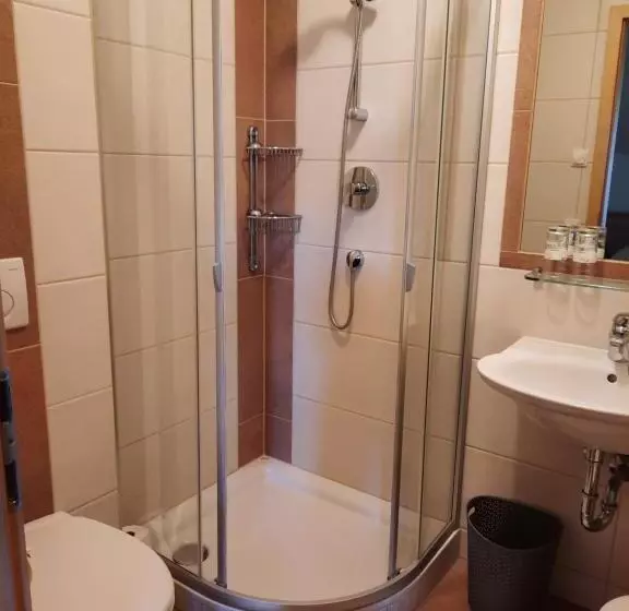 Majatalo Landgasthof Hubertusstubn