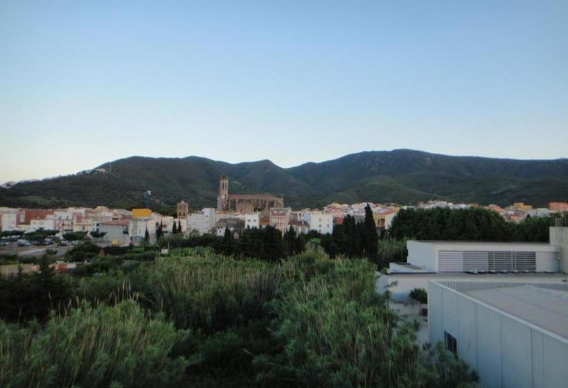 פנסיון Pensió Restaurant Llança