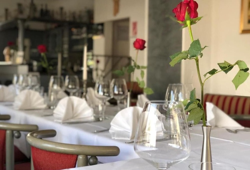 膳宿费 Apartments Restaurant Cala Luna