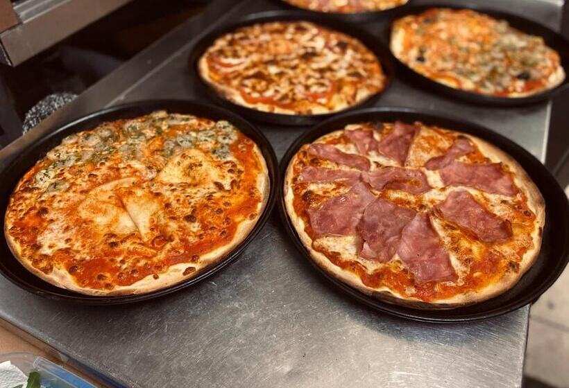 膳宿费 Apartments Restaurant Cala Luna