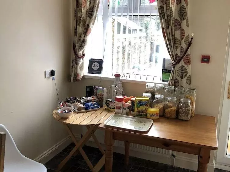 پانسیون The New Inn Guest House