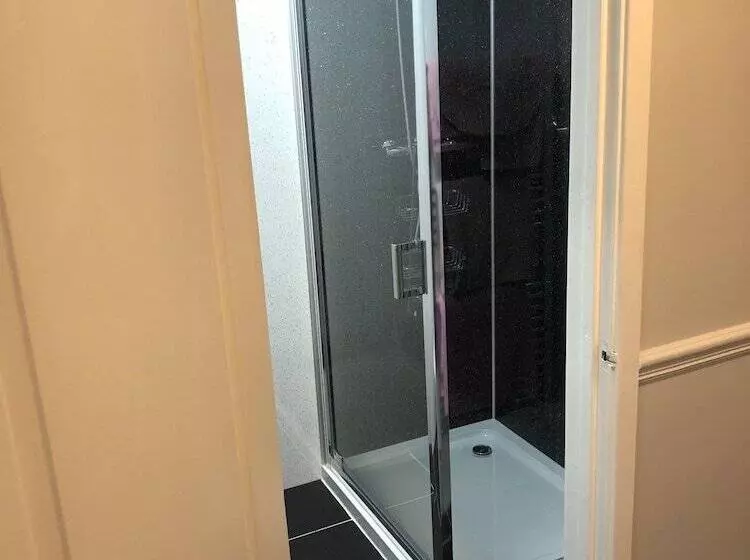 پانسیون The New Inn Guest House