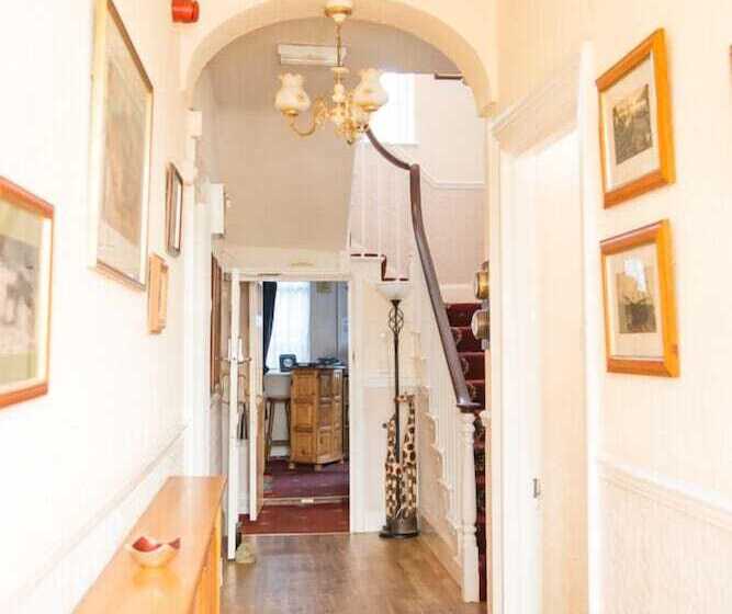 Pensão The Parks Guest House