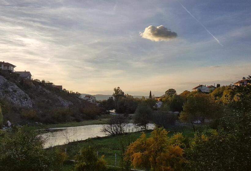 پانسیون Villa Velagic