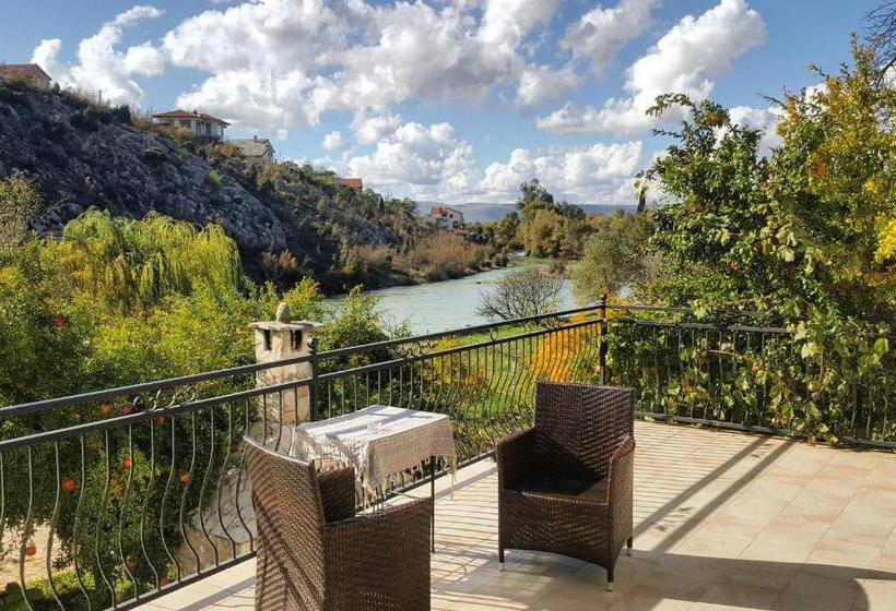 پانسیون Villa Velagic