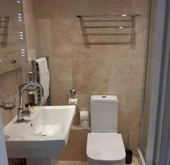 Retkeilymaja Advocate Arms