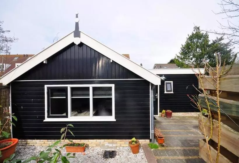 Retkeilymaja B&b De Wadvaarder