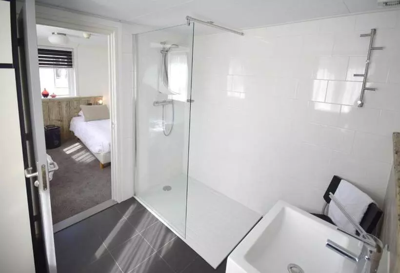 Retkeilymaja B&b De Wadvaarder