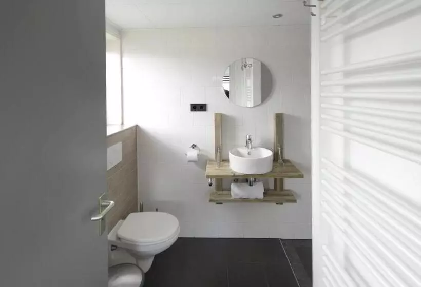 Retkeilymaja B&b De Wadvaarder