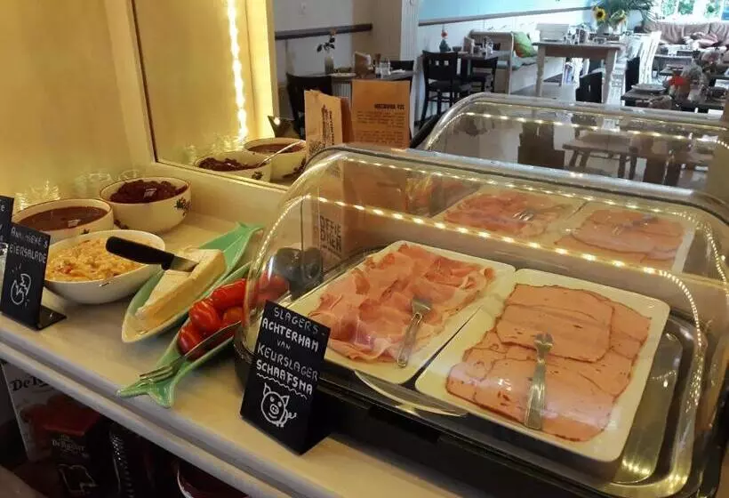 Retkeilymaja B&b De Wadvaarder