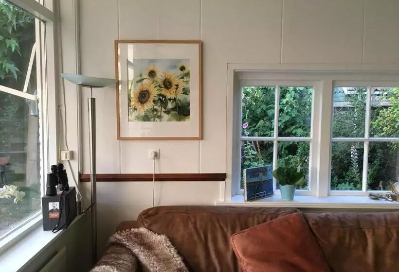 Retkeilymaja B&b De Wadvaarder