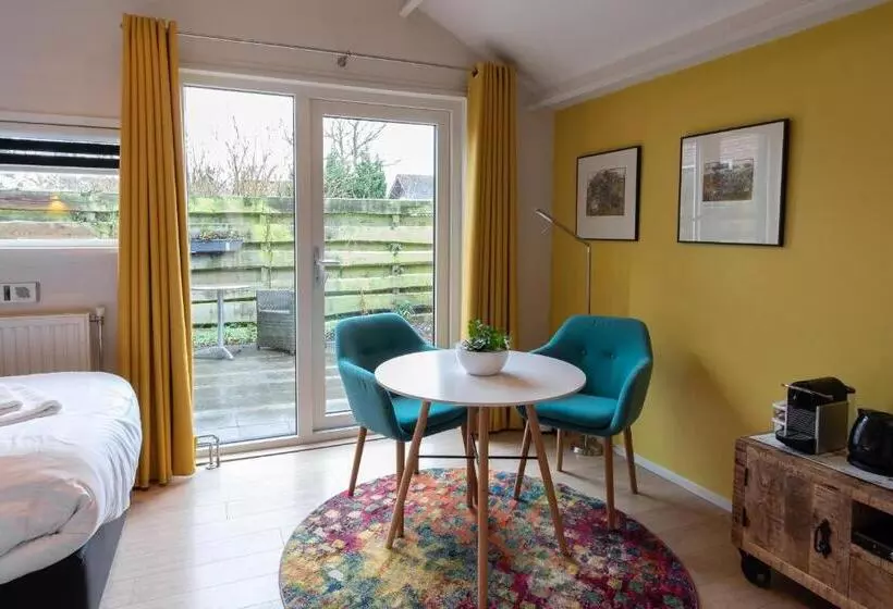 Retkeilymaja B&b De Wadvaarder