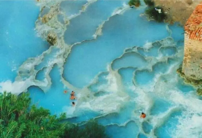 ホテル Agriturismo Le Cascatelle