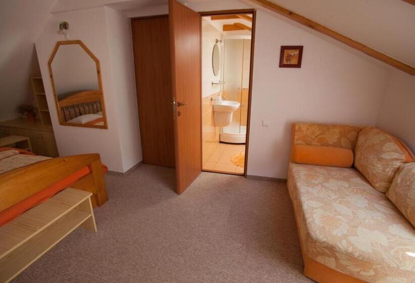 פנסיון Casa Cristina