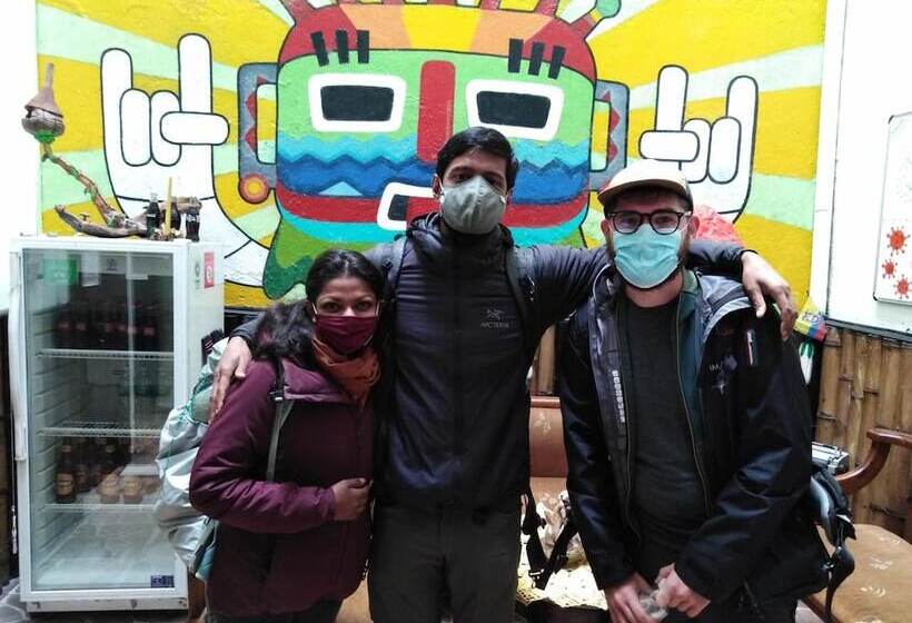 פנסיון Colonial House Inn