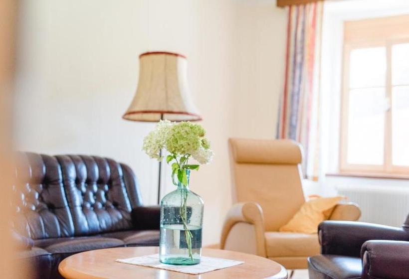 بنسيون Der Graggober