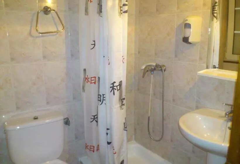 پانسیون Hostal Fisterra