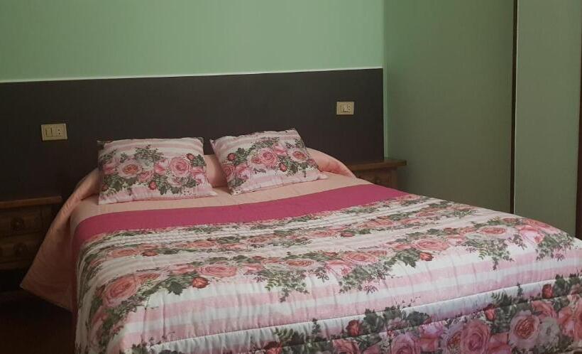 پانسیون Hostal Fisterra