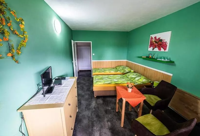 Majatalo Penzion U Tulaka