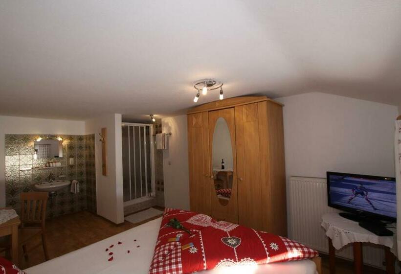 ペンション Pfandlhof