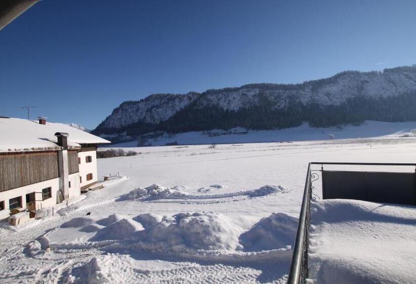 ペンション Pfandlhof