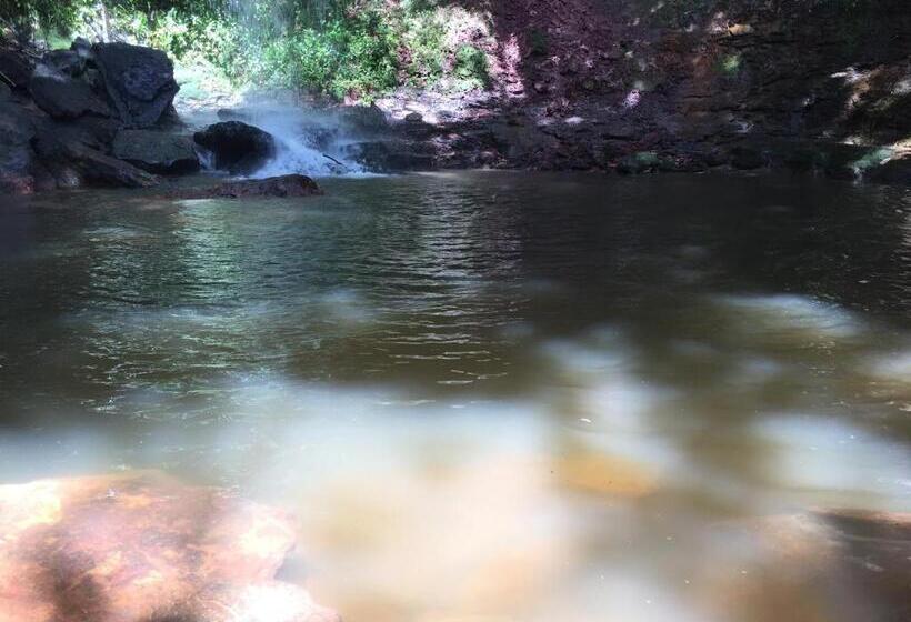 پانسیون Pousada Jardim Da Chapada