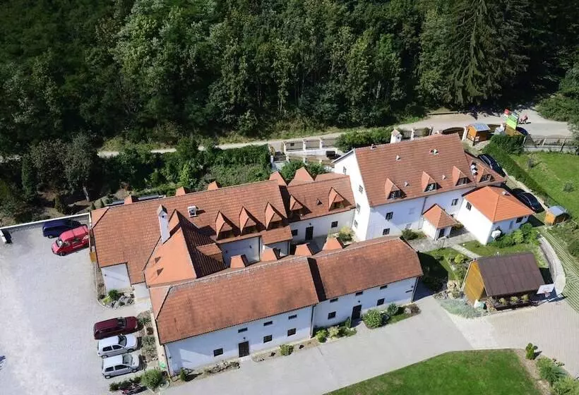 Pension Kadlcuv Mlyn