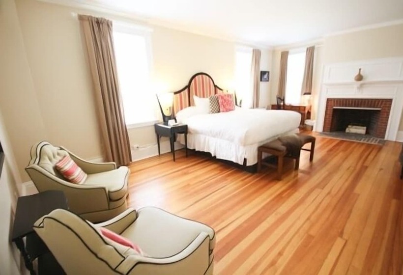 旅馆 Snapdragon Inn