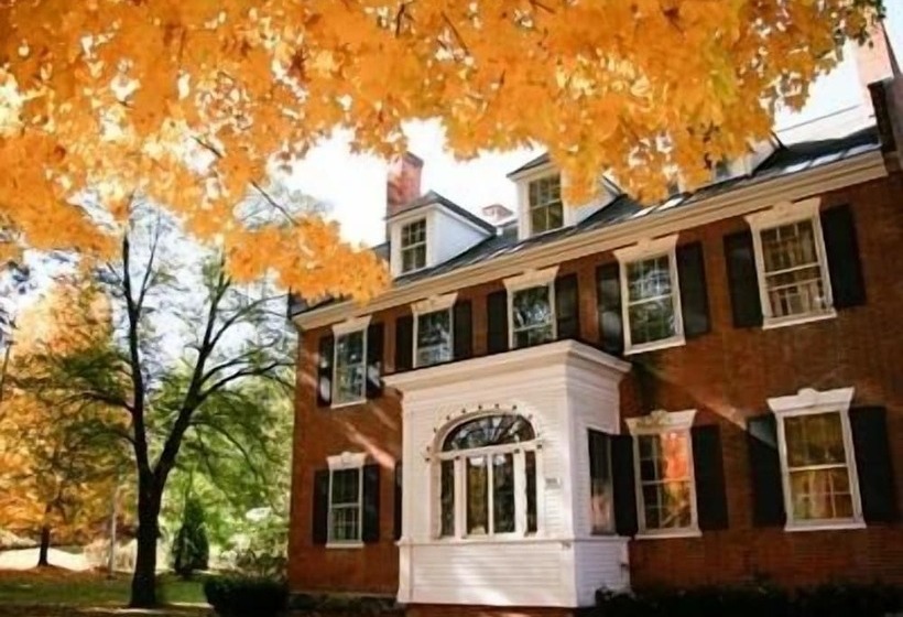 旅馆 Snapdragon Inn