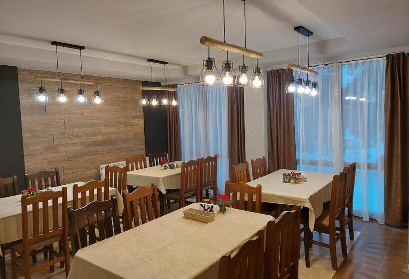 Aparthotel Pine Hills Pamporovo