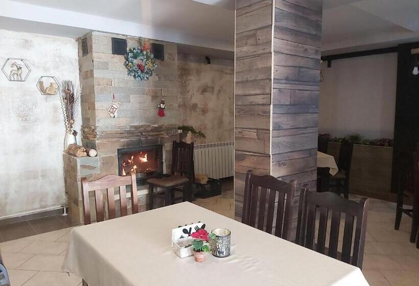 Aparthotel Pine Hills Pamporovo