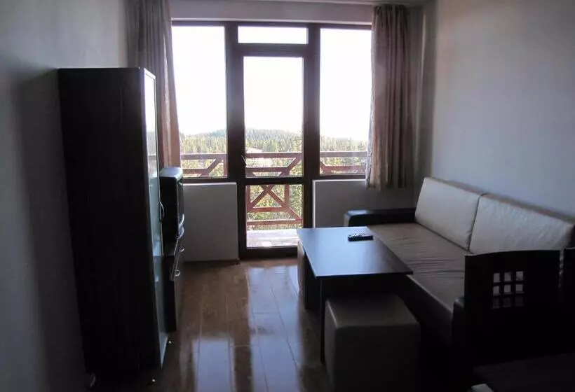 Aparthotel Pine Hills Pamporovo