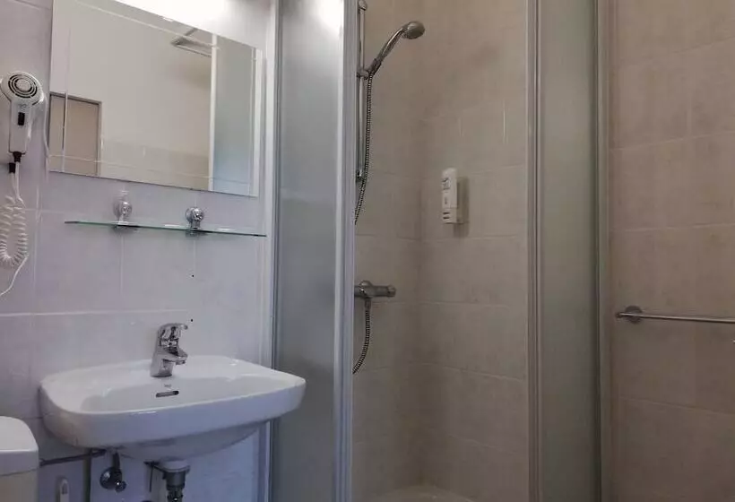 Majatalo Logies Het Maantje