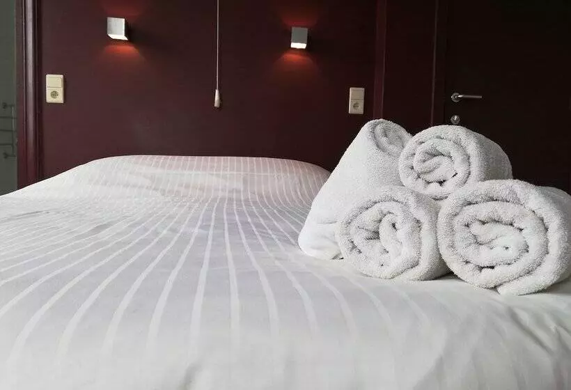 Majatalo Logies Het Maantje