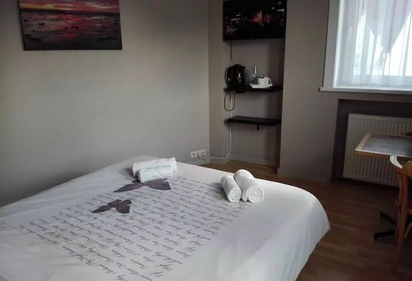 Majatalo Logies Het Maantje