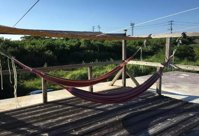 ペンション Okinawa Motobu Guest House