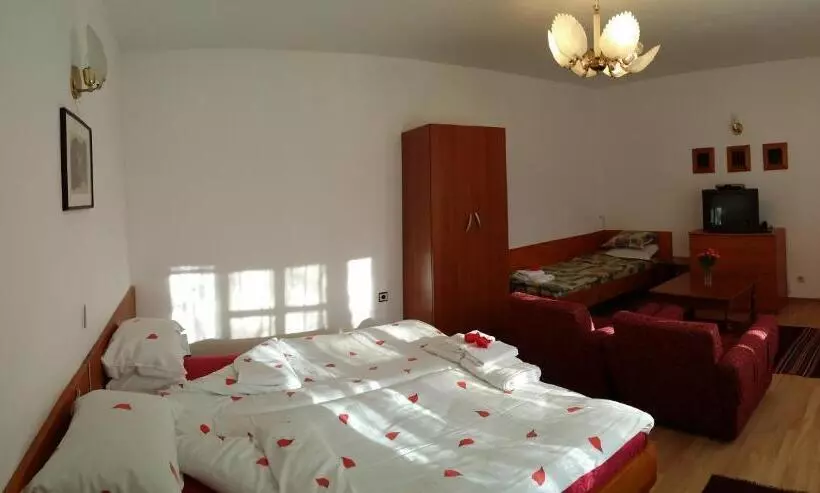 پانسیون Villa Exotica