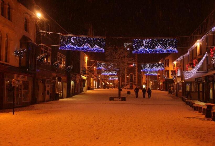 بنسيون West View