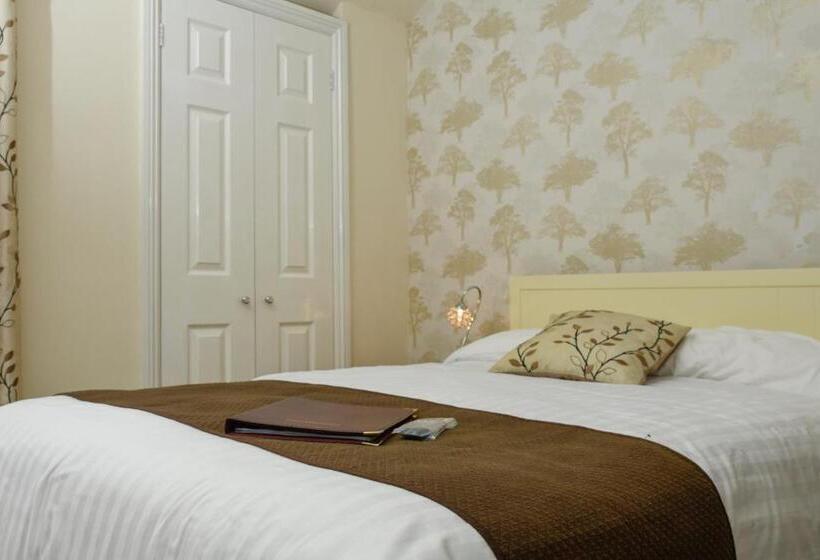 بنسيون West View