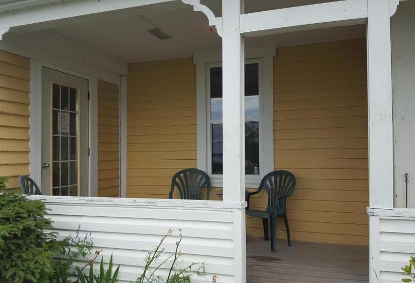 Общежитие Auberge Vue D La Dune Dune View Inn