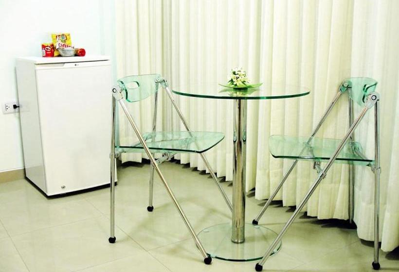 هاستل Hikari Hostal