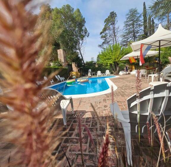 הוסטל Posada Aitue