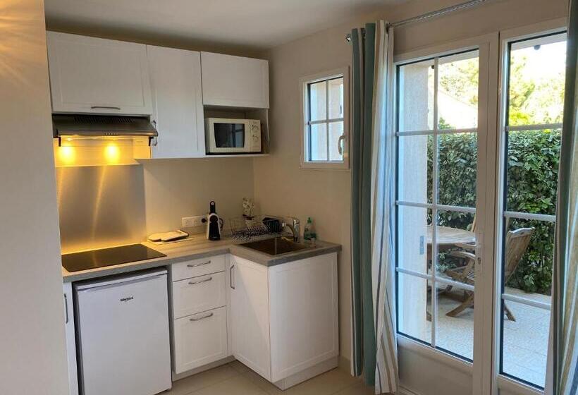 بنسيون Chambres D'hotes Les Amandiers