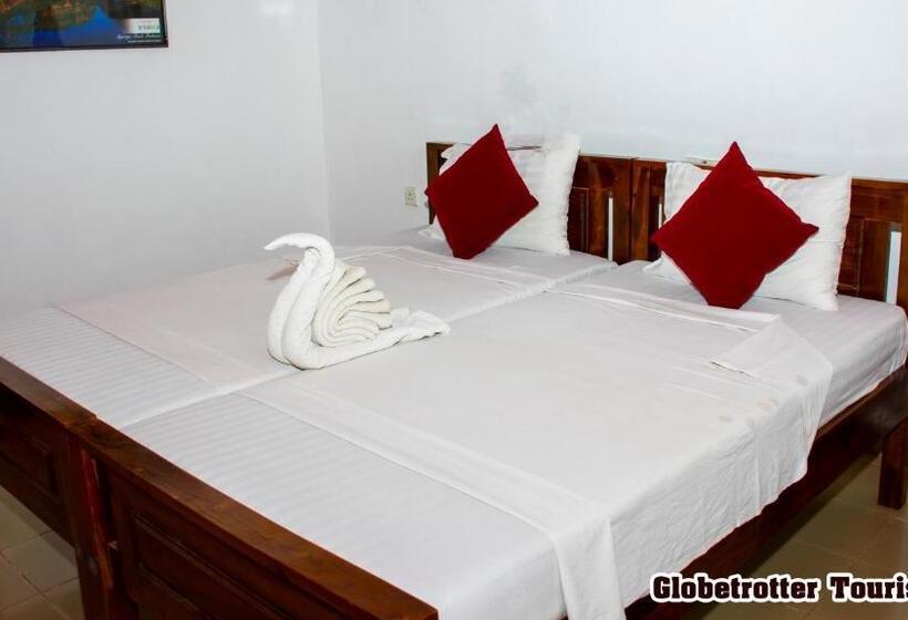 פנסיון Globetrotter Tourist Inn