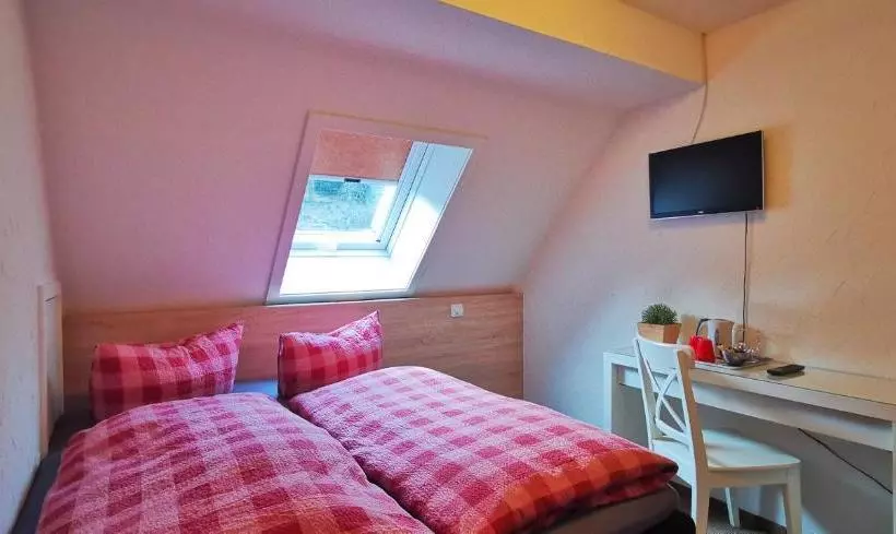 Majatalo Gästehaus Behabühl