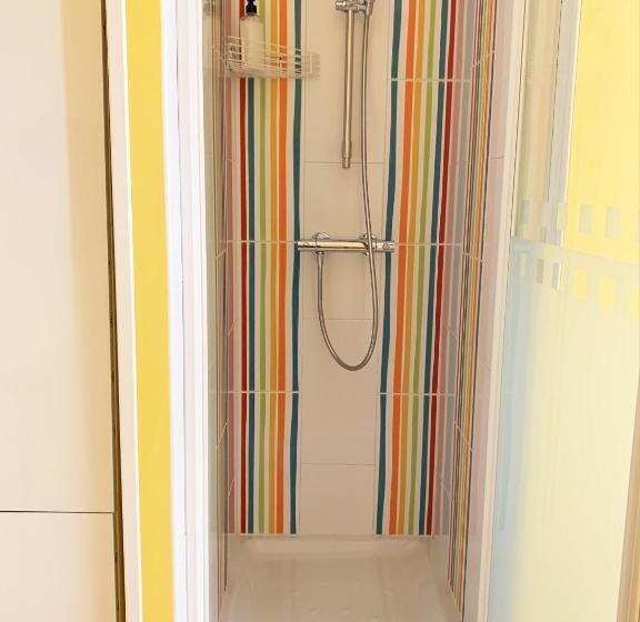 پانسیون Hostal Arco Iris