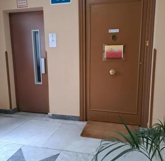 پانسیون Hostal Arco Iris