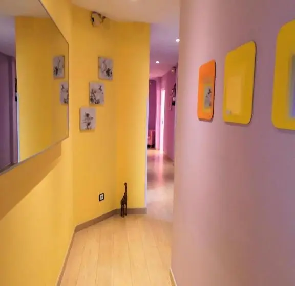 پانسیون Hostal Arco Iris
